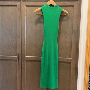 Aritzia Babaton Vibrant Green Women's Sleeveless Cut-Out Back Midi Dress